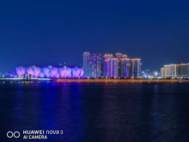華為nova3固件新升級(jí)，夜間攝影更具威力