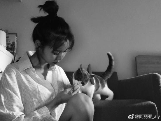 《扶搖》“壞女人”阿麗亞玩轉(zhuǎn)花樣自拍，華為nova3海報(bào)級自拍功不可沒