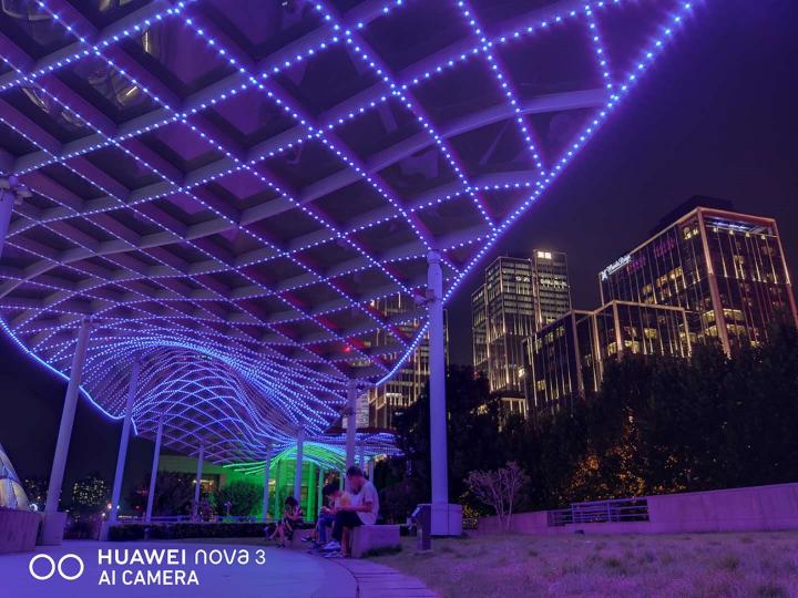 華為nova3版本升級(jí)有驚喜！超級(jí)夜景加持，從此夜拍不再是難題