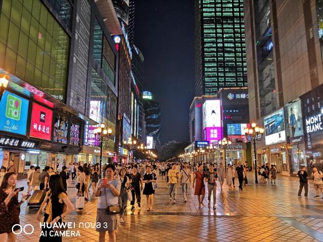 華為nova3全面支持手持超級(jí)夜景AIS，或?qū)⒃傧瀑?gòu)買(mǎi)熱潮