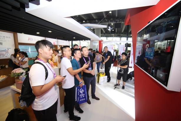 不知道京東之家就OUT了！ 9月來2018天翼智能生態(tài)展打卡