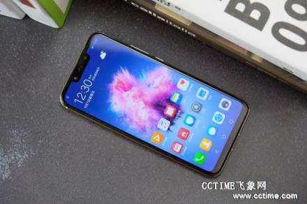華為麥芒7評(píng)測(cè)：吃雞不卡，拍照有驚喜