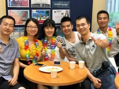 在華爾街英語南京中心，夏威夷近在眼前