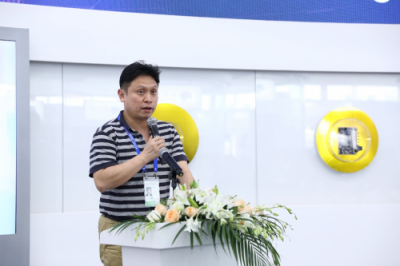靈羚科技行政智腦在徐匯華涇上線，開啟政務(wù)服務(wù)新局面