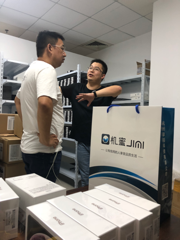 iPhoneXs首發(fā)日，機(jī)蜜凌晨打包，打響租機(jī)第一槍