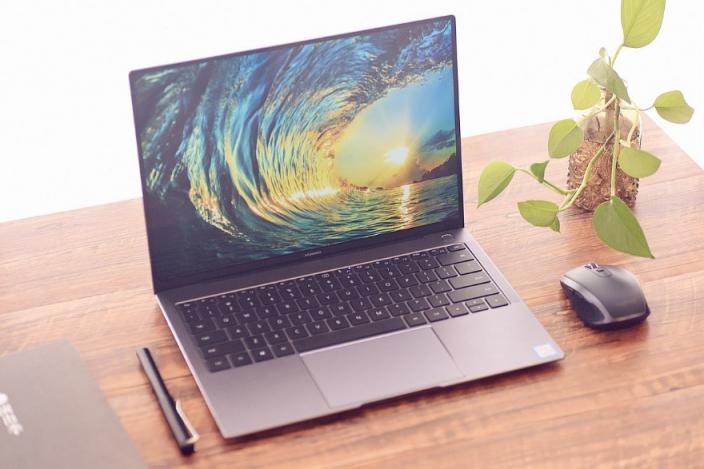 買本正犯愁？華為MateBook X Pro堪稱學(xué)生黨“神器”