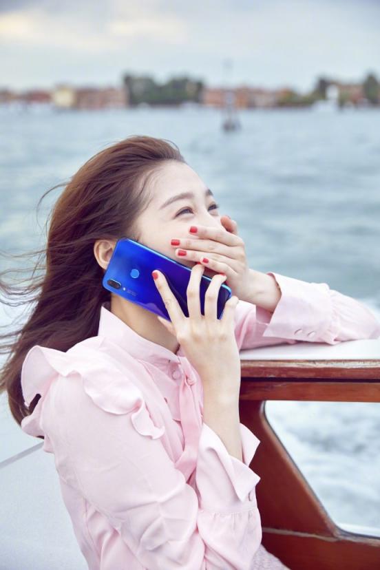 關曉彤同款時尚全能王，華為nova3i大內存6GB+128GB版驚艷開售