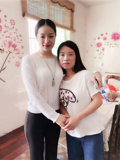上海藍絲帶公益基金會聯(lián)合發(fā)起人張毓桐女士開展愛心公益捐贈活動