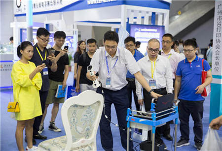 積木易搭亮相2018廣州國際機(jī)器人及智能裝備展，構(gòu)建3D數(shù)字化圖景