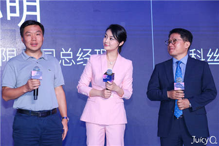 悅享粉科技 綻放女子力！JuicyQ美肌花灑驚艷亮相