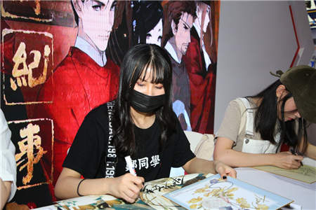 攜手京東JOY突破次元壁，剛過(guò)去的國(guó)慶假期網(wǎng)易漫畫(huà)在 CICF 刷足存在感！