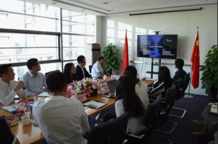 廣州新一代信息技術調(diào)研團蒞臨海云數(shù)據(jù)參觀指導