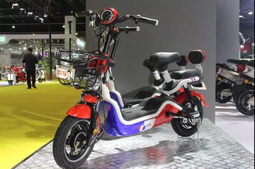 浙江展立馬電動(dòng)車“C道”出位，全新科技震撼全場