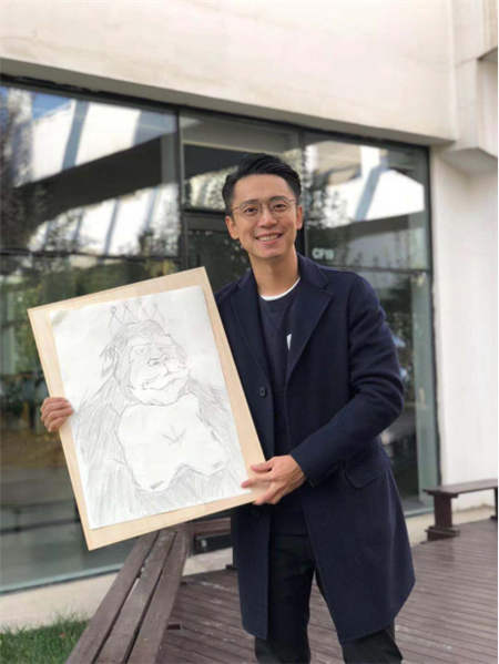 盧旺達大使館聯(lián)合侶行、西瓜視頻舉辦“盧旺達山地大猩猩畫展”