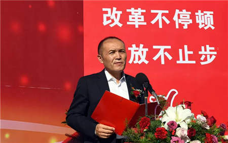 日月昌霍爾果斯萬豐廣場項目隆重奠基！