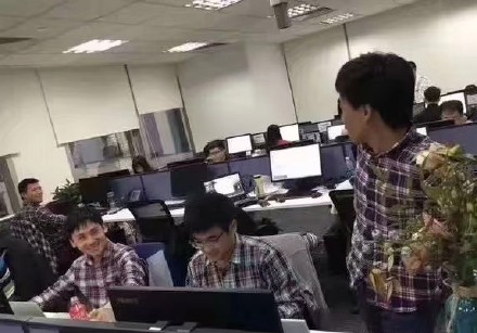1024程序員節(jié)，女朋友給我的這個(gè)禮物該不該收？
