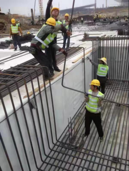 港珠澳大橋通車，卓寶守衛(wèi)“新世界七大奇跡”