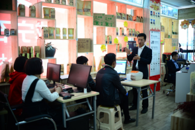 從蘇寧智慧零售助力精準(zhǔn)扶貧，看企業(yè)如何振興鄉(xiāng)村