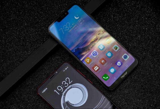 魅族Note8榮耀暢玩8C大對比：誰才是千元機大佬？