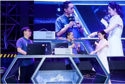 遠(yuǎn)距離讀取你的卡片信息？GeekPwn2018帶你直面無線安全威脅
