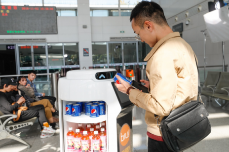 高鐵站里的雙十一，蘇寧無(wú)人售貨機(jī)小BIu上崗