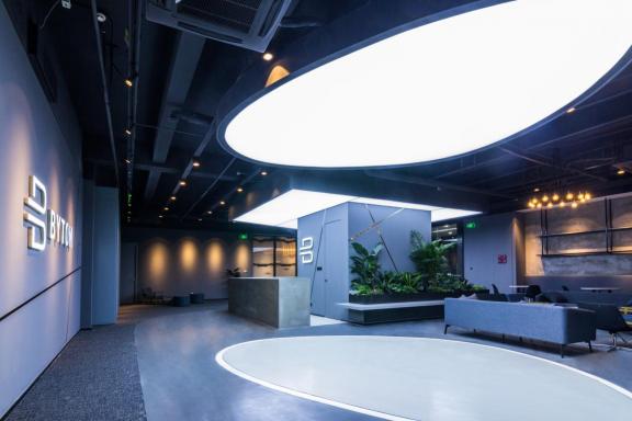 藝格工裝作為公裝行業(yè)唯一受邀企業(yè)，參加首屆唐山工業(yè)設(shè)計(jì)展