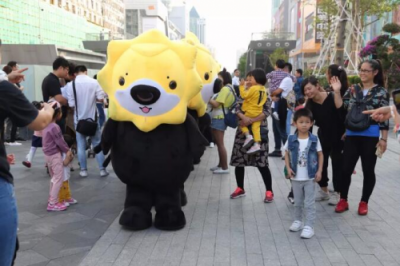 一票萌獅強(qiáng)勢(shì)霸街，沒想到這是蘇寧的“神操作”！