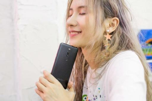 799元起魅族V8為何成黃章眼中國(guó)際爆款？網(wǎng)友：買貴的版本更值
