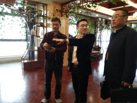日月昌集團(tuán)董事長盧明昌蒞臨上海溫州商會總部洽談交流