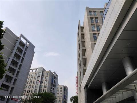 OPPO Find X、美圖T9拍照手機(jī)怎么選？請(qǐng)看妹紙自拍評(píng)測(cè)