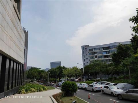 OPPO Find X、美圖T9拍照手機(jī)怎么選？請(qǐng)看妹紙自拍評(píng)測(cè)