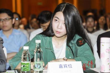 簡一在全國掀起一股國學(xué)熱 第十七站剛剛落地深圳