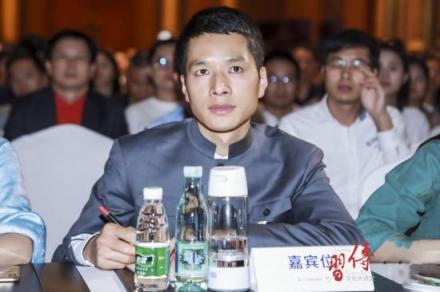 簡一在全國掀起一股國學(xué)熱 第十七站剛剛落地深圳