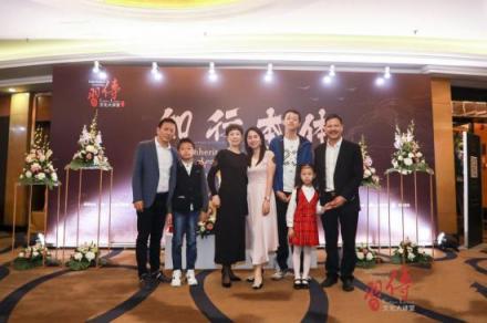 簡一在全國掀起一股國學(xué)熱 第十七站剛剛落地深圳