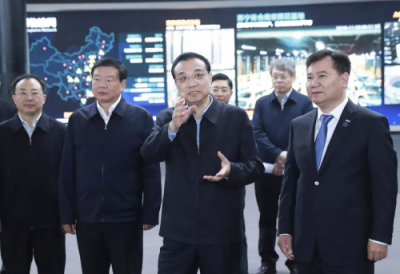 AI+零售怎么玩？總理點贊蘇寧智慧零售“騰云駕霧”