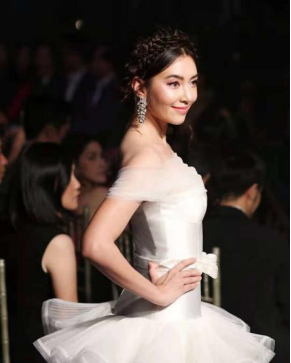 ELLE×Mistine發(fā)布2019潮流大勢(shì)妝容：名流聚集，群星秀場(chǎng)演繹
