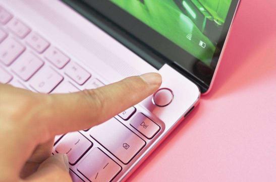 事半功倍、達(dá)人速成，華為MateBook 13筆記本助力年輕人勇闖職場新生活