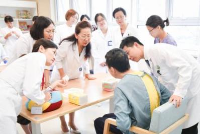 2018泰康醫(yī)養(yǎng)結(jié)合健康管理論壇在滬舉辦，推進(jìn)醫(yī)養(yǎng)結(jié)合再升級(jí)
