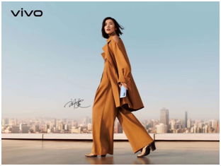vivo X30 Pro與大表姐劉雯驚艷相遇，共同呈現(xiàn)精彩視覺盛宴