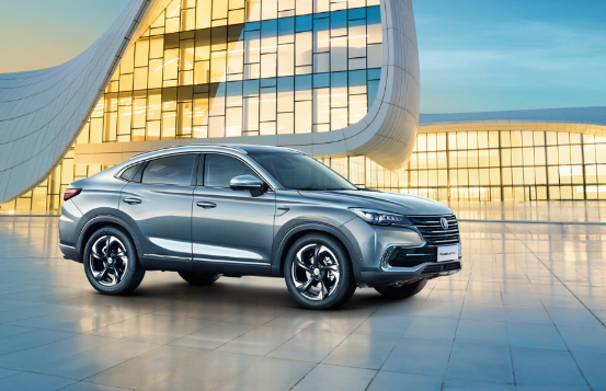 長安CS85 COUPE，國產(chǎn)轎跑SUV明星車型