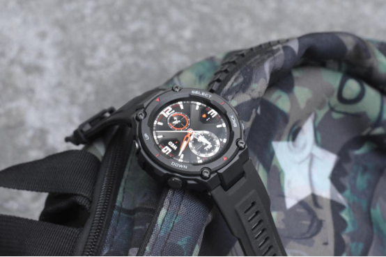 不止硬核戶外功能！華米科技 Amazfit T-Rex 關(guān)注運(yùn)動(dòng)更呵護(hù)你的健康