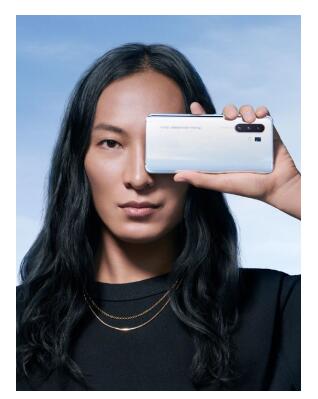 前衛(wèi)時(shí)尚大作，X30系列aw聯(lián)名限定版明日開售定價(jià)4298元