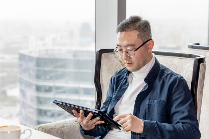 英特爾移動(dòng)超能版HP全新Elite 蜻系列，引領(lǐng)未來工作生活方式