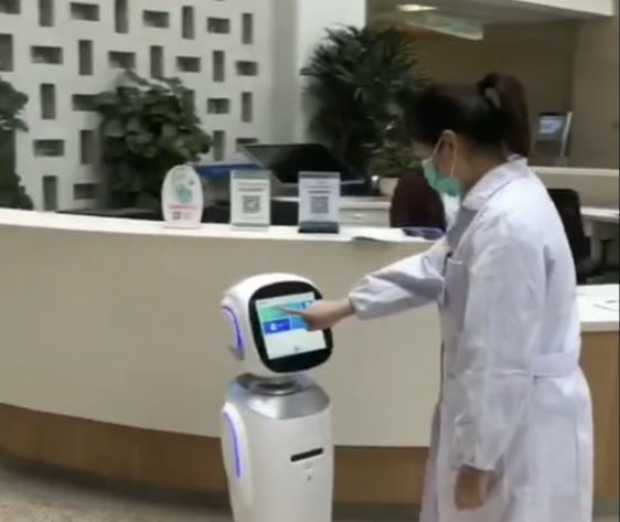 竹間智能聯(lián)合科沃斯商用防疫機(jī)器人 “疫”不容辭，抗擊疫情