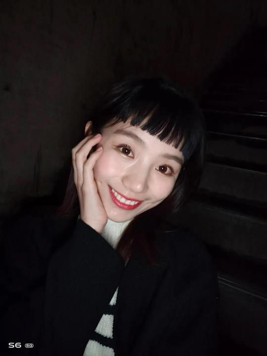 「 又 黑 又 糊 」，晚 上 自 拍 太！難！了！