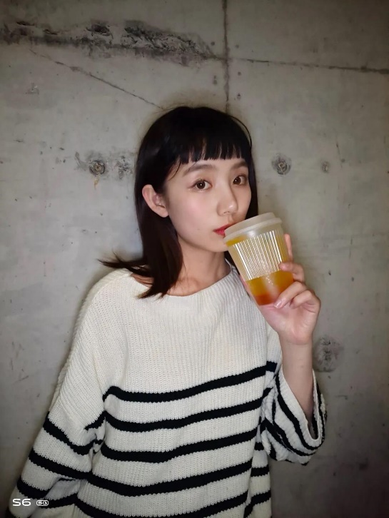 「 又 黑 又 糊 」，晚 上 自 拍 太！難！了！