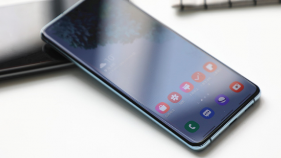 頂級(jí)旗艦較量：三星Galaxy S20 Ultra 5G與華為P40 Pro+