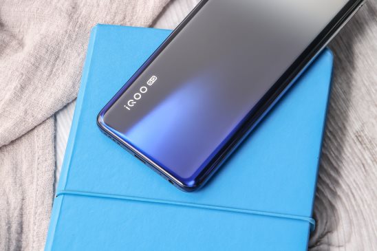 想要體驗強悍性能又不想“掏空”錢包，iQOO Neo3了解一下
