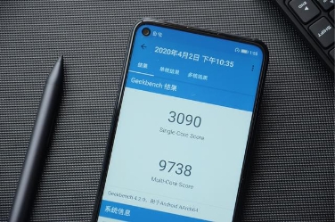 榮耀30S性能為王，橫掃同檔位5G手機