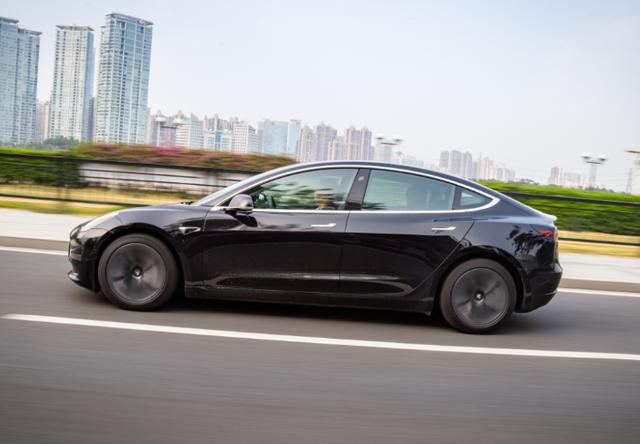 小鵬P7高調(diào)上市，國產(chǎn)特斯拉Model 3的對手終于來了?